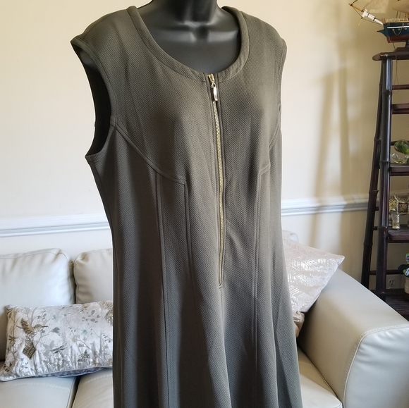 roz&ALI Olive Green Dress - Picture 14 of 14